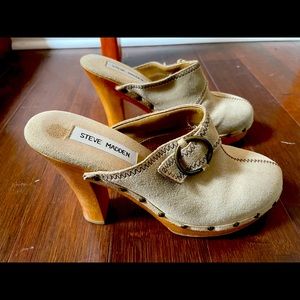 Steve Madden clogs